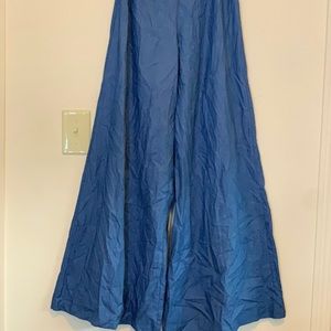 Wide blue jean pant never worn!
